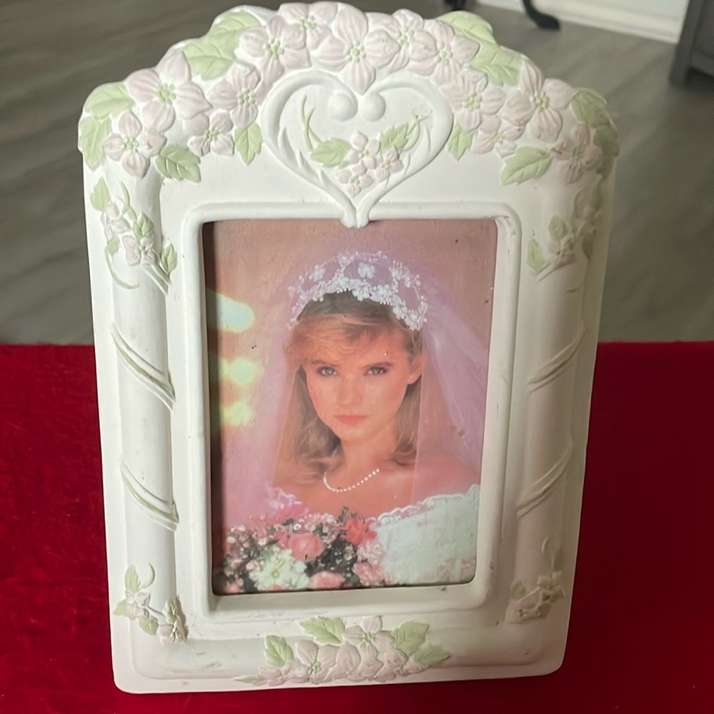 Rare Find Vintage Russ Berrie Wedding Day Picture Frame- 6” x 8 1/2”